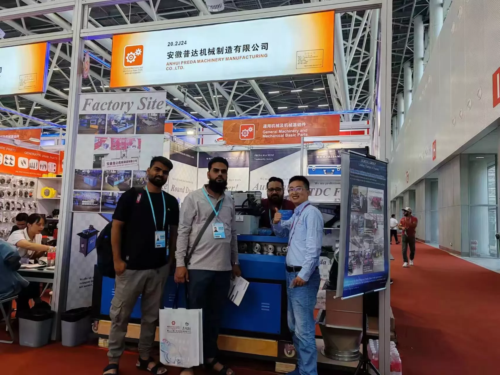 Duct machines in Canton Fair