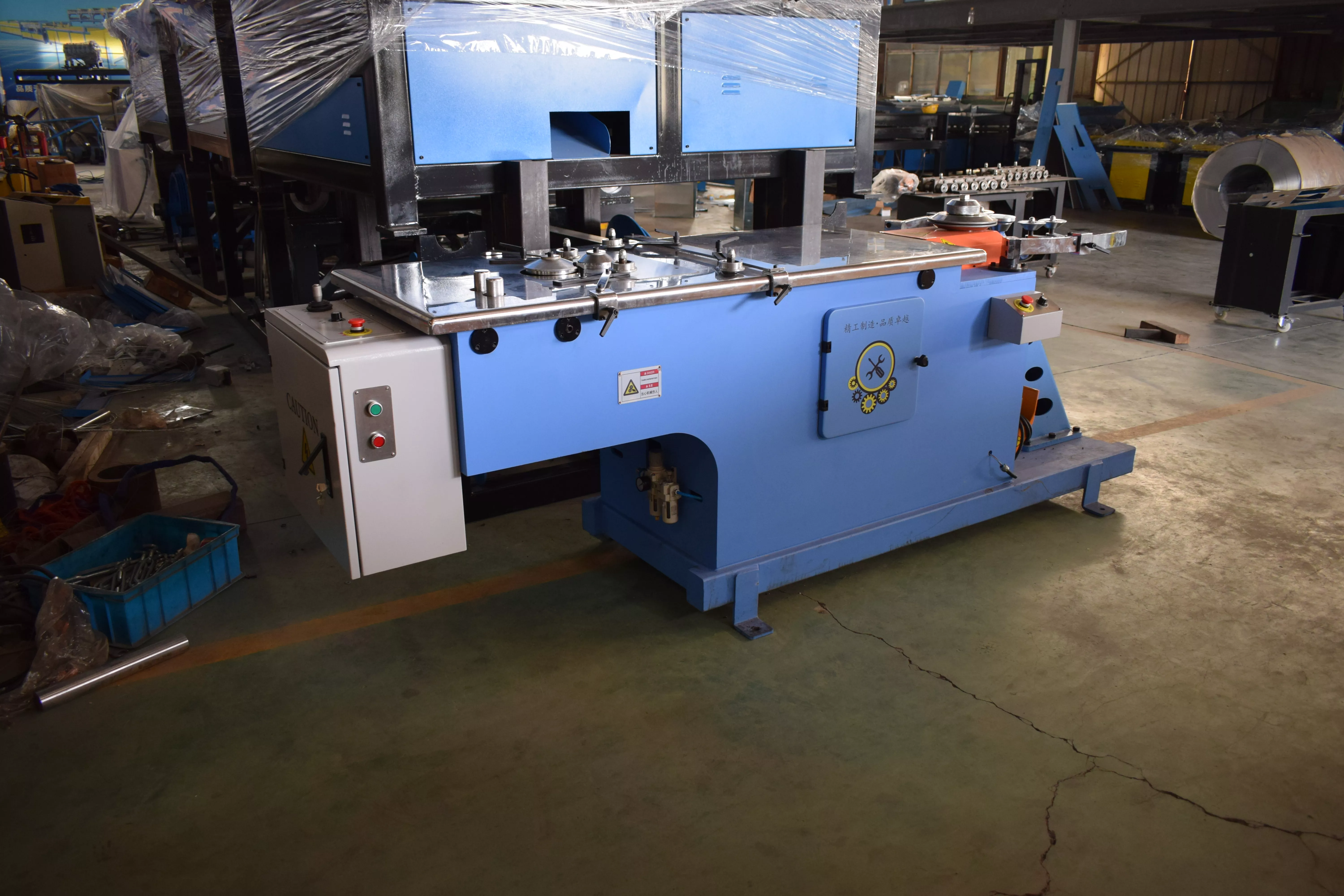 Hydraulic elbow making machine
