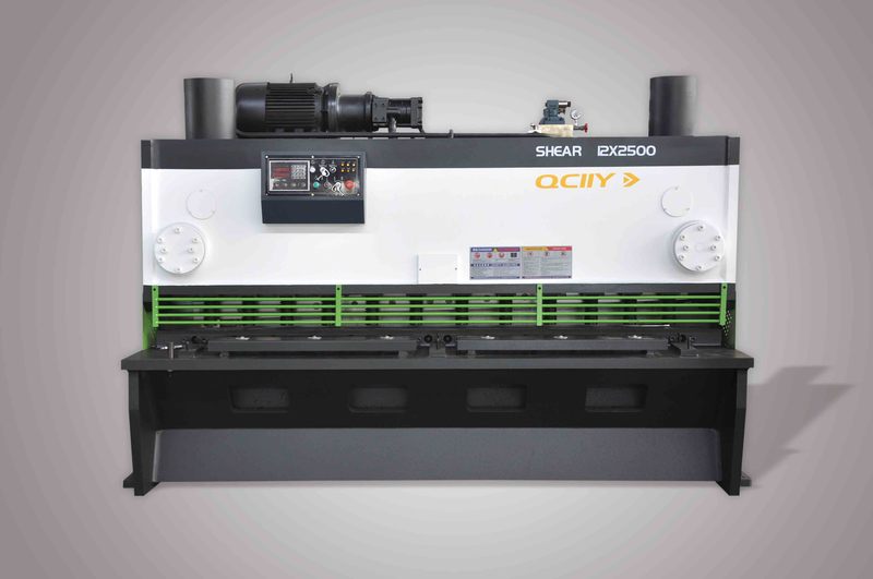 CNC hydraulic guillotine shearing machine