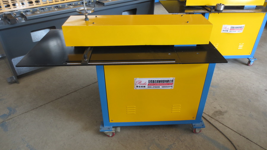 beading and slitting machine