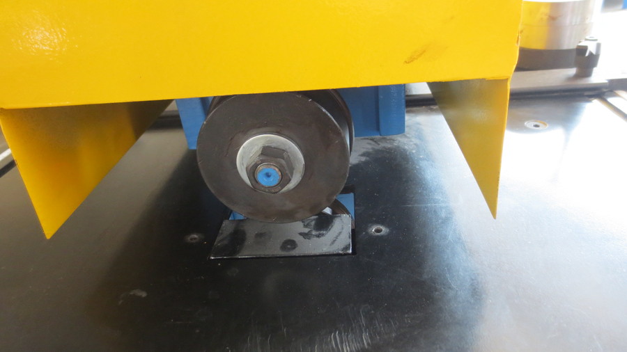 slitting and beading machine