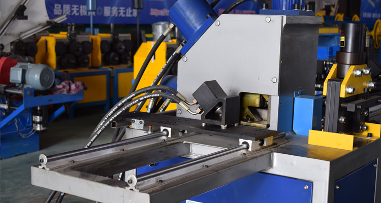 angle iron machine 4.jpg